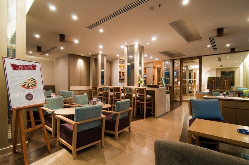 Ashlee Plaza Patong Hotel & Spa Restaurant photo